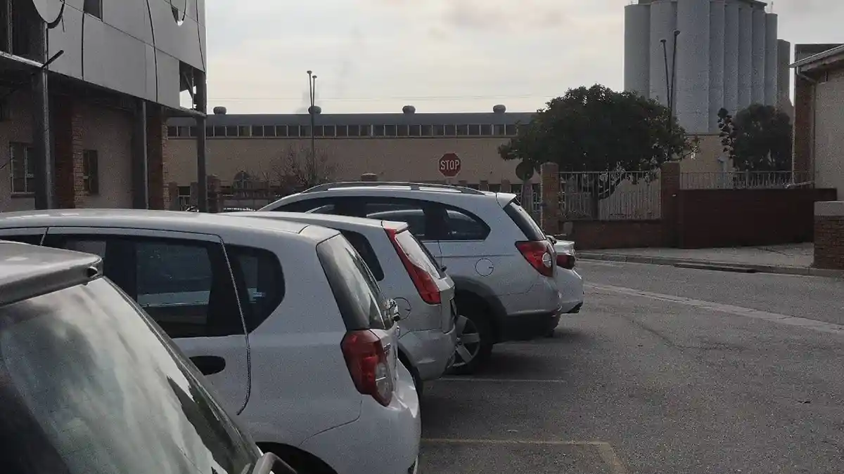 Directions and Parking at Livingstone Hospital